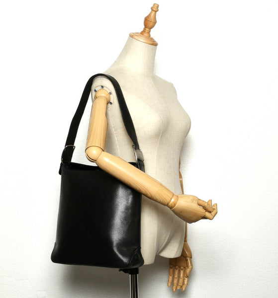 サルヴァトーレフェラガモ EE-21 8719 ブラック レザー ショルダーバッグ レディース Salvatore Ferragamo 中古