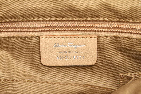 サルヴァトーレフェラガモ ウッド AU-21/6371 ベージュ レザー ハンドバッグ レディース Salvatore Ferragamo 中古