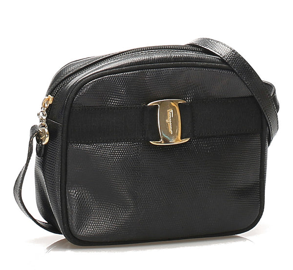 サルヴァトーレフェラガモ ヴァラ D21 3096 ブラック 黒 レザー ショルダーバッグ レディース Salvatore Ferragamo 中古