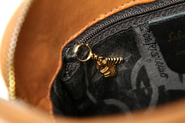 サルヴァトーレフェラガモ ショルダーバッグ 1-240001040026