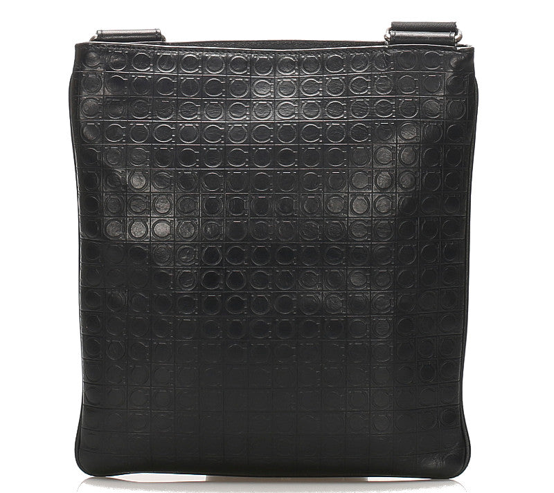 サルヴァトーレフェラガモ ガンチーニ FB-24 9420 ブラック 黒 レザー ショルダーバッグ レディース Salvatore Ferragamo 中古