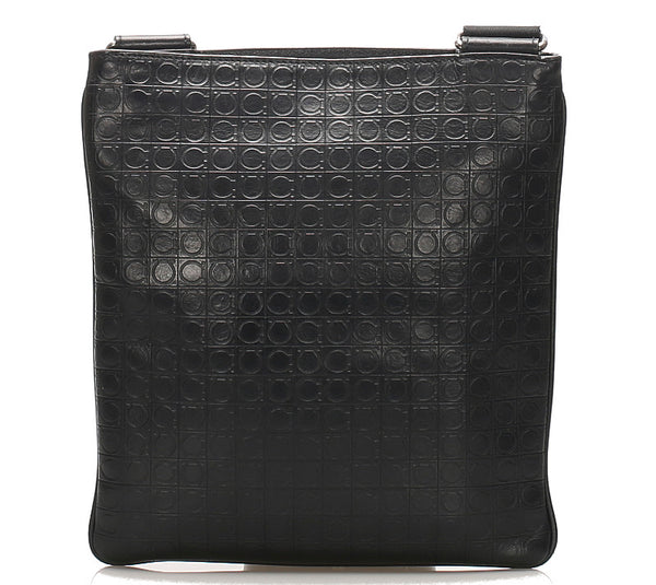 サルヴァトーレフェラガモ ガンチーニ FB-24 9420 ブラック 黒 レザー ショルダーバッグ レディース Salvatore Ferragamo 中古