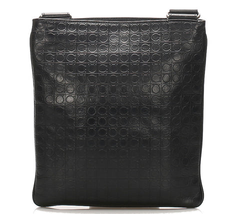 サルヴァトーレフェラガモ ガンチーニ FB-24 9420 ブラック 黒 レザー ショルダーバッグ レディース Salvatore Ferragamo 中古