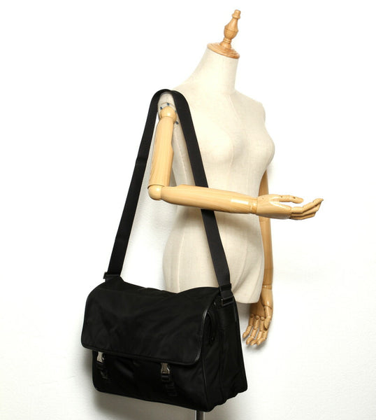 プラダ ブラック 黒 ナイロン ショルダーバッグ レディース PRADA 【中古】