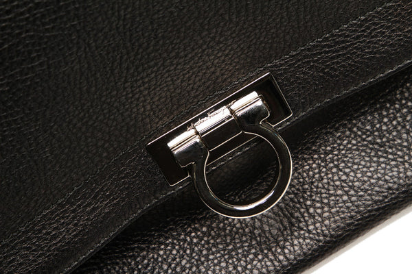 サルヴァトーレフェラガモ ガンチーニ GG-21 D295 ブラック 黒 レザー ショルダーバッグ レディース Salvatore Ferragamo 【中古】