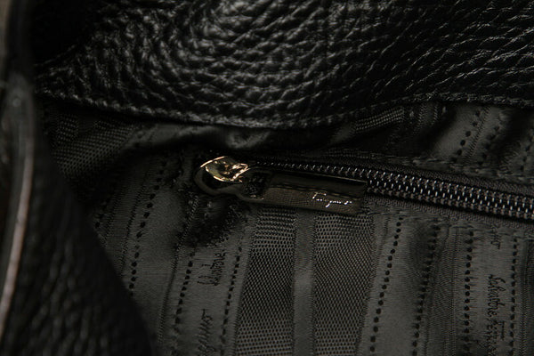 サルヴァトーレフェラガモ ガンチーニ GG-21 D295 ブラック 黒 レザー ショルダーバッグ レディース Salvatore Ferragamo 【中古】