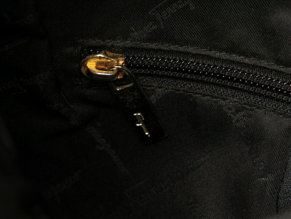 サルヴァトーレフェラガモ ショルダーバッグ 1-240001040976