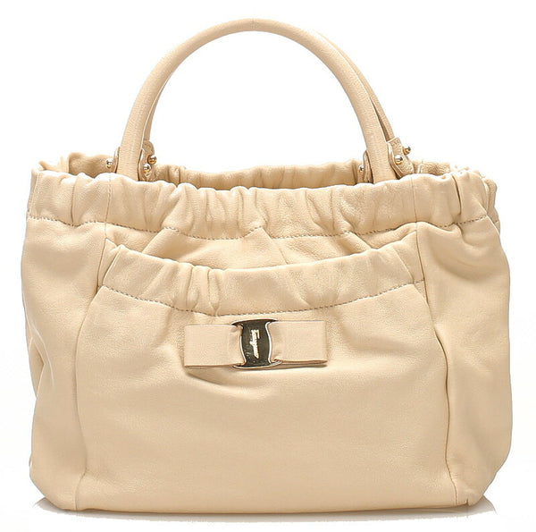 サルヴァトーレフェラガモ ヴァラリボン GG-21 C793 ベージュ レザー ハンドバッグ ショルダーバッグ 2WAY レディース Salvatore Ferragamo 中古