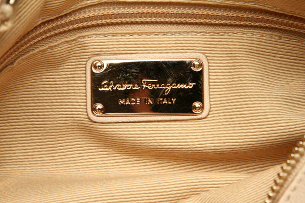 サルヴァトーレフェラガモ ヴァラリボン GG-21 C793 ベージュ レザー ハンドバッグ ショルダーバッグ 2WAY レディース Salvatore Ferragamo 中古