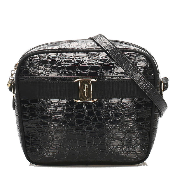 サルヴァトーレフェラガモ ヴァラ A21 6677 ブラック 黒 レザー ショルダーバッグ レディース Salvatore Ferragamo 中古