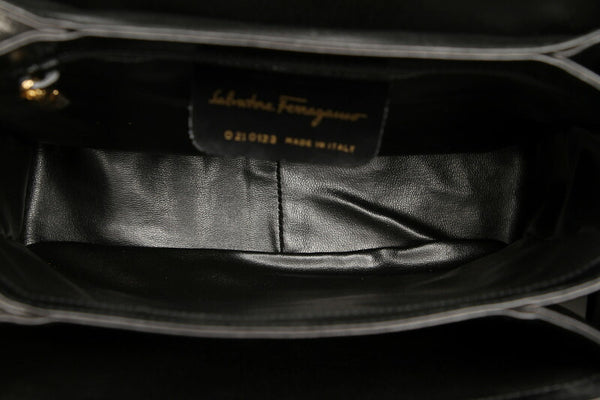 サルヴァトーレフェラガモ 021 0123 ブラック レザー ショルダーバッグ レディース Salvatore Ferragamo 中古
