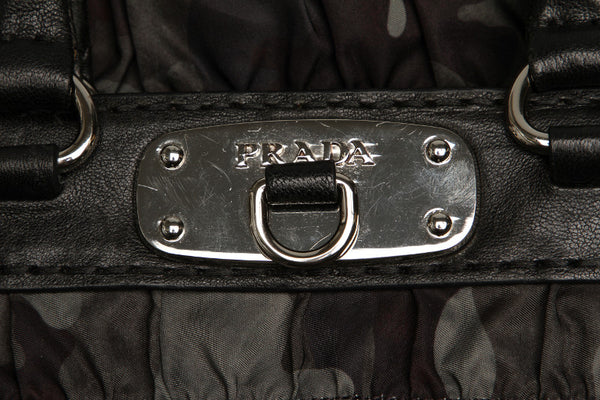 プラダ カモフラージュ BN1972 カーキ グリーン ナイロン レザー ハンドバッグ ショルダーバッグ 2WAY メンズ PRADA 中古