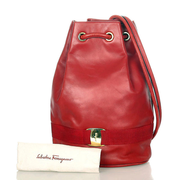 サルヴァトーレフェラガモ ヴァラ AG214181 レッド レザー リュック バックパック レディース Salvatore Ferragamo 【中古】