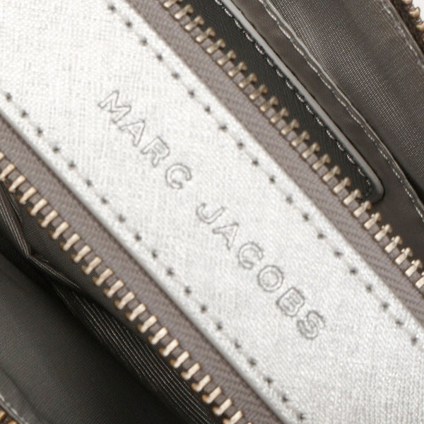 マークバイマークジェイコブス スナップショット カメラバッグ　 シルバー PVC レザー ショルダーバッグ レディース MARC BY MARC JACOBS 【中古】