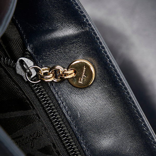 サルヴァトーレフェラガモ ガンチーニ   AF-21 8657 ダークネイビー レザー ハンドバッグ ショルダーバッグ 2way レディース Salvatore Ferragamo 【中古】