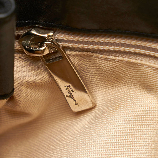 サルヴァトーレフェラガモ ヴァラ ティアード AU 21 4307 ブラック キャンバス レザー ハンドバッグ レディース Salvatore Ferragamo 【中古】