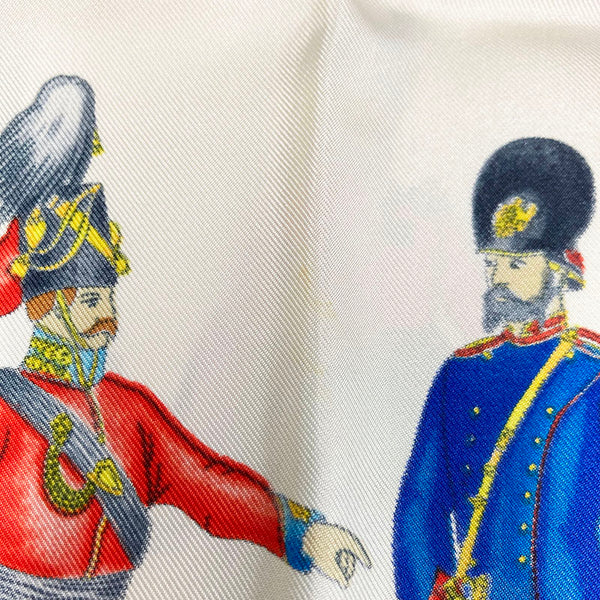 エルメス カレ90 L'ARMEE IMPERIALE RUSSE 【ロシア軍事博物館】 オフホワイト シルク スカーフ レディース HERMES 【中古】