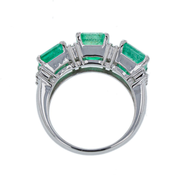 Pt900 プラチナ エメラルド3.00ct ダイヤ0.25ct リング 指輪 レディース 9号 【中古】