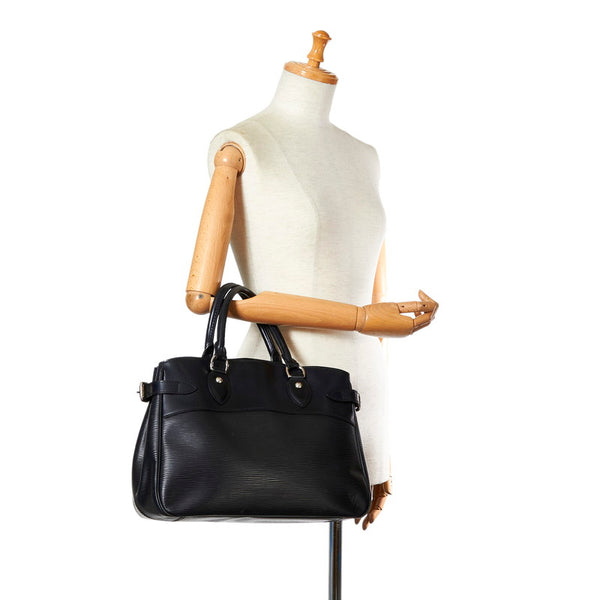 ルイ ヴィトン エピ パッシィPM ハンドバッグ M59262 ブラック ノワール レザー レディース LOUIS VUITTON 【中古】
