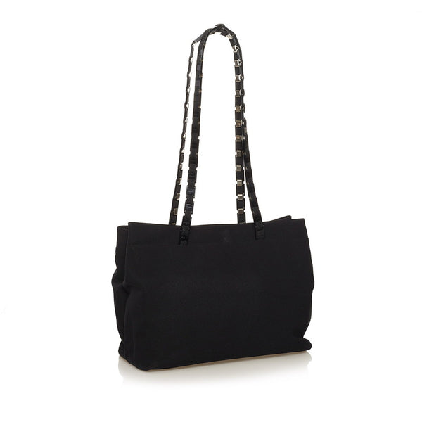 サルヴァトーレフェラガモ チェーン ショルダーバッグ AU-21 8803 ブラック ナイロン レディース Salvatore Ferragamo 【中古】