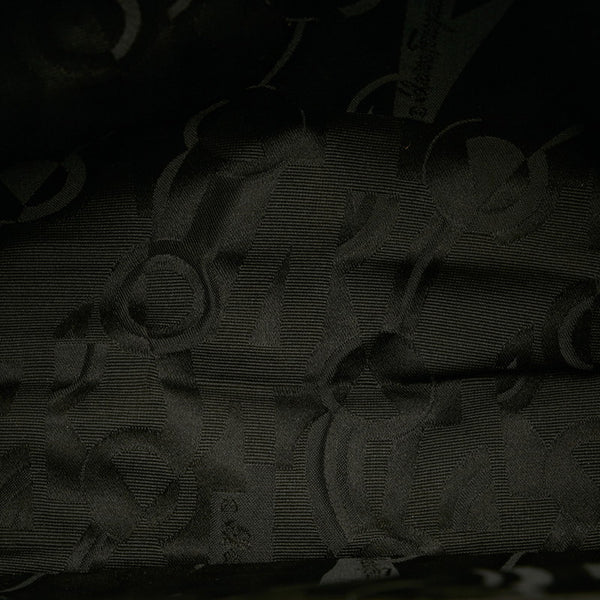 サルヴァトーレフェラガモ チェーン ショルダーバッグ AU-21 8803 ブラック ナイロン レディース Salvatore Ferragamo 【中古】