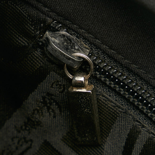 サルヴァトーレフェラガモ チェーン ショルダーバッグ AU-21 8803 ブラック ナイロン レディース Salvatore Ferragamo 【中古】