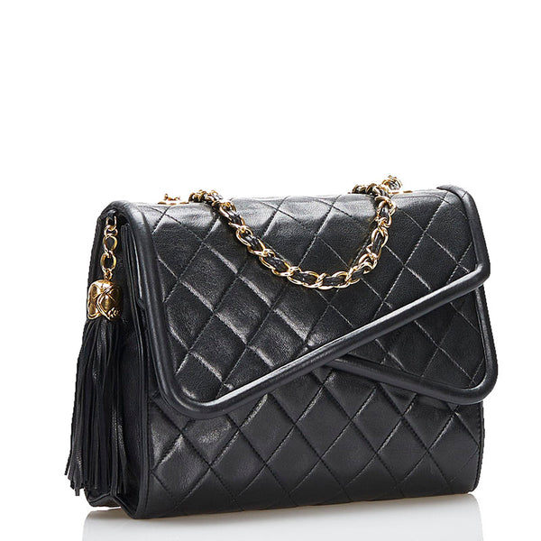 シャネル マトラッセ フリンジ ココマーク ヴィンテージ チェーン ショルダーバッグ ブラック ラムスキン レディース CHANEL 【中古】