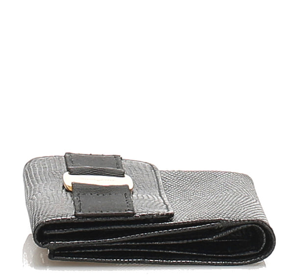 サルヴァトーレフェラガモ ブラック 黒 レザー 二つ折り財布 レディース Salvatore Ferragamo 中古