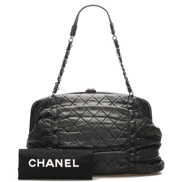 シャネル マトラッセ チェーン ショルダーバッグ レディース CHANEL 中古