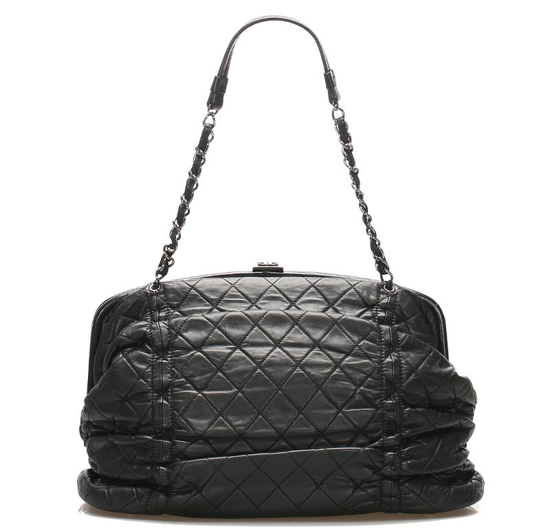 シャネル マトラッセ チェーン ショルダーバッグ レディース CHANEL 中古