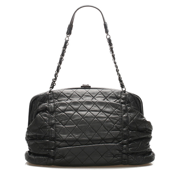シャネル マトラッセ チェーン ショルダーバッグ レディース CHANEL 中古