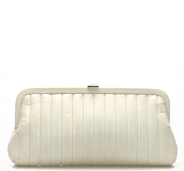 シャネル グリーン ラムスキン クラッチバッグ CHANEL レディース 中古