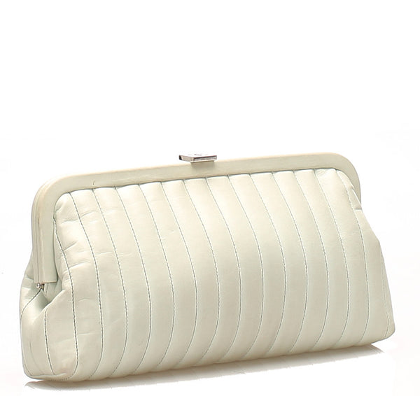 シャネル グリーン ラムスキン クラッチバッグ CHANEL レディース 中古