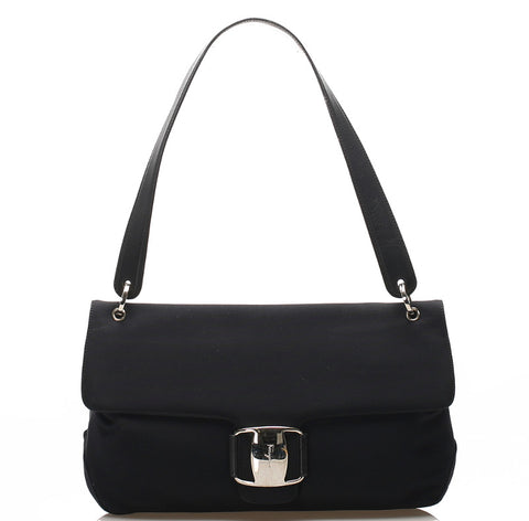 サルヴァトーレフェラガモ ブラック 黒 キャンバス ショルダーバッグ レディース Salvatore Ferragamo 中古