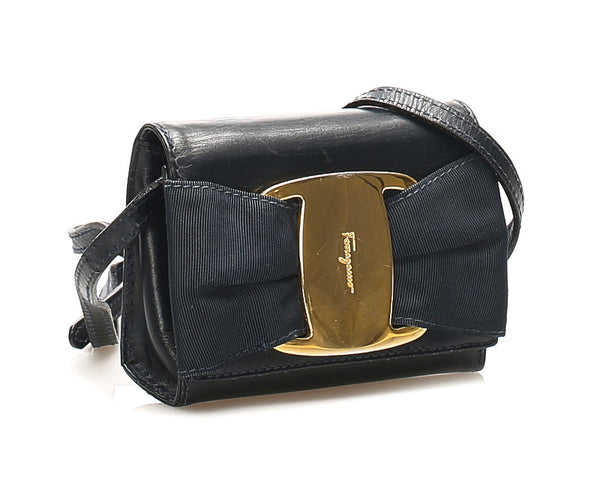 サルヴァトーレフェラガモ ヴァラリボン AQ-21 6164 ブラック 黒 レザー ナイロン ショルダーバッグ レディース Salvatore Ferragamo 中古