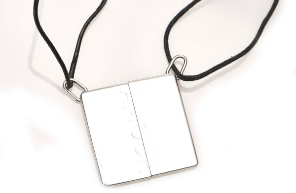 エルメス シルバー ブラック レザー メタル AMOUR アムール ペア ネックレス ユニセックス HERMES 【中古】