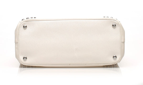 プラダ スタッズ ホワイト 白 レザー サファイアーノ ハンドバッグ ショルダーバッグ 2WAY レディース PRADA 中古