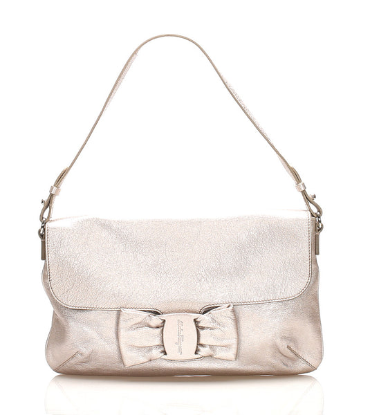 サルヴァトーレフェラガモ ヴァラリボン EY-21 A979 シャンパンゴールド レザー ショルダーバッグ レディース Salvatore Ferragamo 【中古】