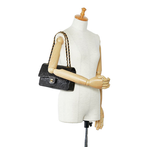 シャネル マトラッセ25 ダブルフラップ チェーン ショルダーバッグ ブラック レザー レディース CHANEL 【中古】