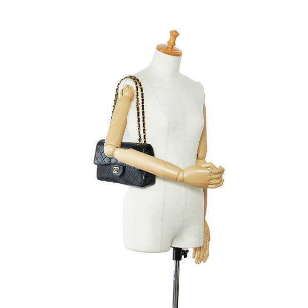 シャネル マトラッセ23 ダブルフラップ チェーン ショルダーバッグ ブラック レザー レディース CHANEL 【中古】