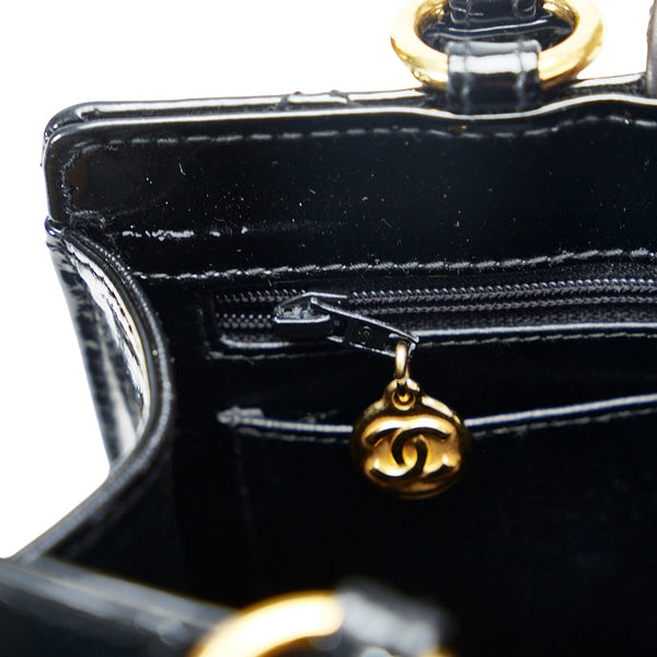 シャネル マトラッセ ココマーク ハンドバッグ ブラック パテントレザー レディース CHANEL 【中古】