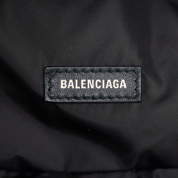 バレンシアガ ホイール ウエストバッグ ボディバッグ 533009 ブラック ネイビー ナイロン レディース BALENCIAGA 【中古】