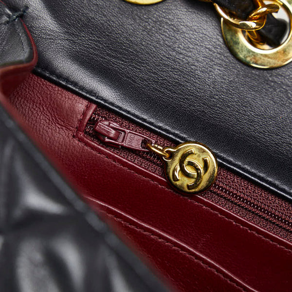 シャネル デカマトラッセ チェーン ショルダーバッグ ブラック ゴールド ラムスキン レディース CHANEL 【中古】