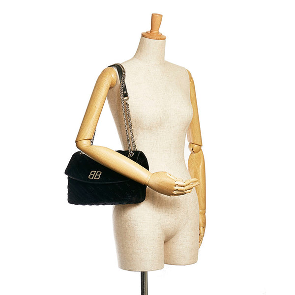 バレンシアガ BBロゴ キルティング チェーン ショルダーバッグ  ブラック シルバー ベロア レディース BALENCIAGA 【中古】