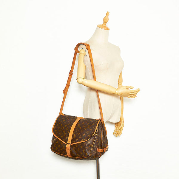 ルイ ヴィトン モノグラム ソミュール35 斜め掛け ショルダーバッグ M42254 ブラウン PVC レザー レディース LOUIS VUITTON 【中古】
