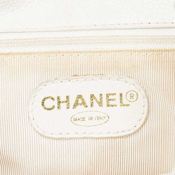 シャネル トリプル ココマーク リュック バックパック ホワイト キャビアスキン レディース CHANEL 【中古】