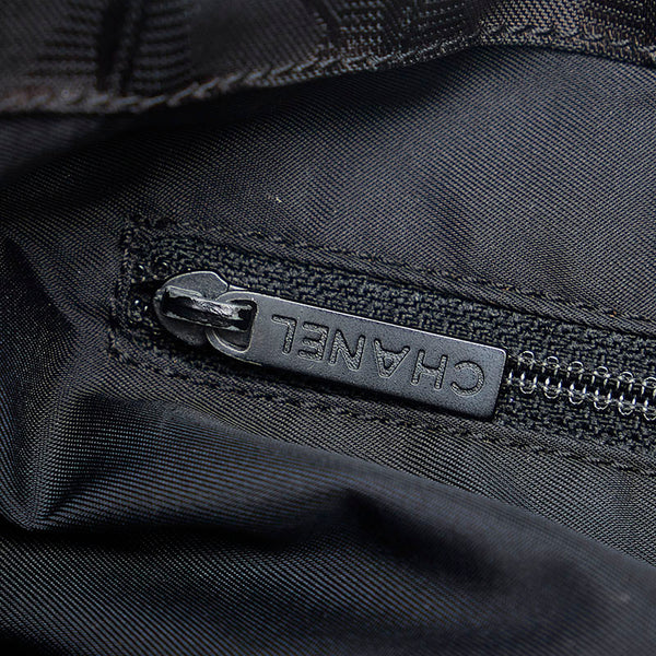 シャネル ニュートラベルライン トートバッグ ブラック ナイロン レザー レディース CHANEL 【中古】