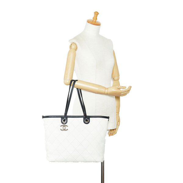 シャネル ワイルドステッチ ココマーク トートバッグ ショルダーバッグ ホワイト キャビアスキン レディース CHANEL 【中古】