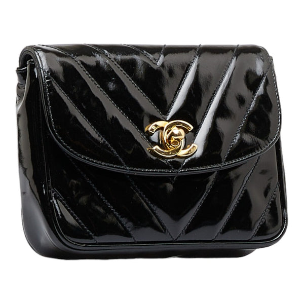 シャネル Vステッチ ウエストバッグ ウエストポーチ ポーチ ブラック エナメル レディース CHANEL 【中古】