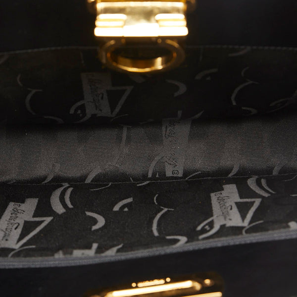 サルヴァトーレフェラガモ ガンチーニ チェーン ショルダーバッグ P210587 ブラック ゴールド レザー レディース Salvatore Ferragamo 【中古】